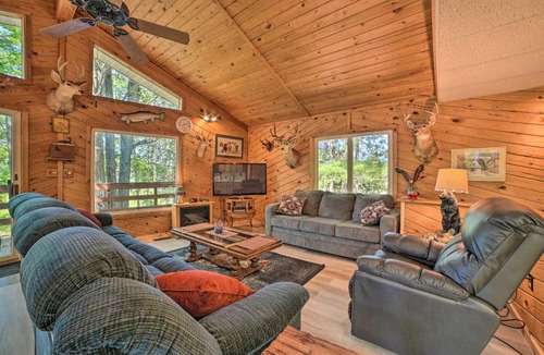 Atlanta House | Atlanta Waterfront Cabin w/Dock & Kayaks!