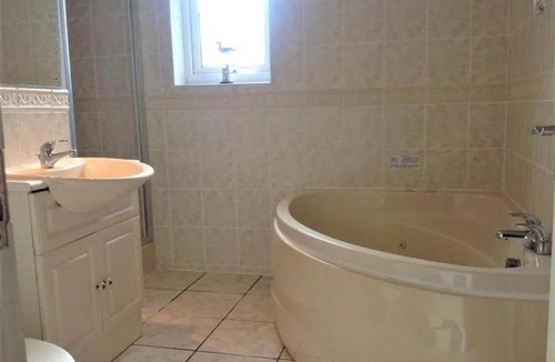 Saint Columb Major House | Atlantic Escape 4 Bed holiday home near Newquay
