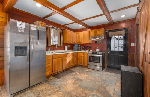 Terra Alta Cabin | August Stay-and-Play Monday-Thursday: Free Round of Golf Included