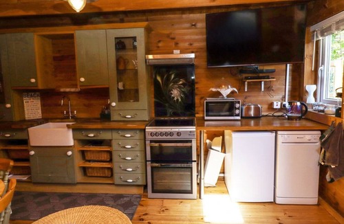 Cresswell Cabin | Aurora Skies, Cresswell