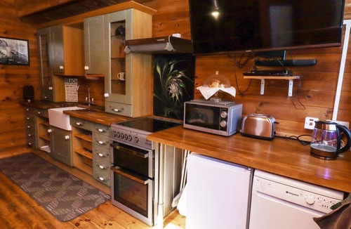 Cresswell Cabin | Aurora Skies, Cresswell