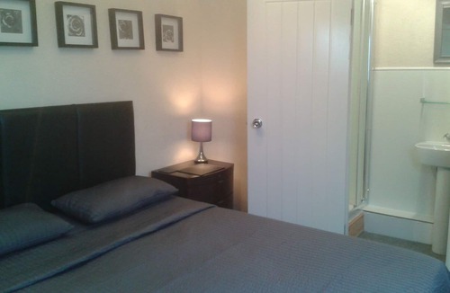 Gateshead House | Avenue Road