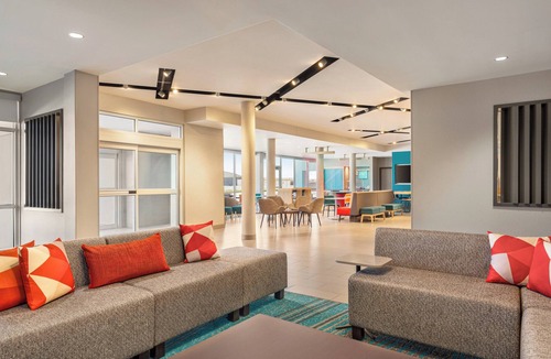 Revere Hotel | avid hotel Boston Logan Airport - Revere by IHG