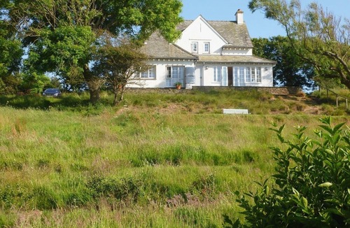 Burgh Island Cottage | AYRMER PATH, pet friendly, luxury holiday cottage in Ringmore
