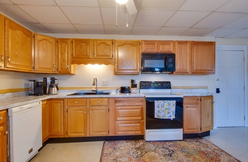 Mayville Condo | Balcony + Scenic Views: Chautauqua Lake Retreat