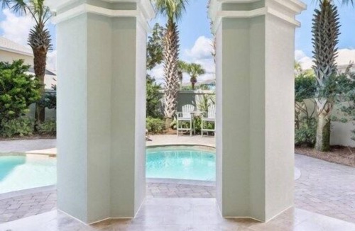 Avalon Beach Estates House | Ballamore Beach Haven | Private Beach, Elevator, Spa, Pool