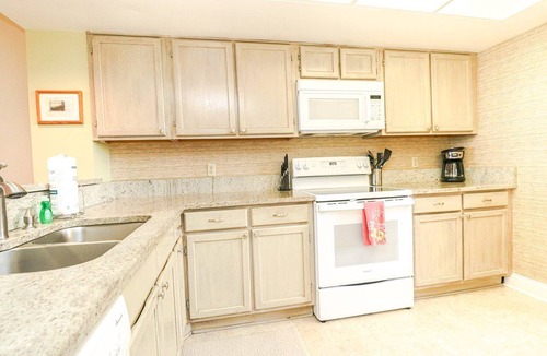 Butler Beach Condo | Barefoot Trace Beach Condo 202-Direct Oceanfront