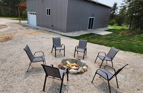 Luther House | BARNDOMINIUM "Knotty Pines Cabin", Minutes from ORV Trails.