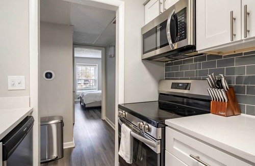 Indianapolis Apartment | Barsala l 1BD located near Glendale and just a short walk to Broad Ripple