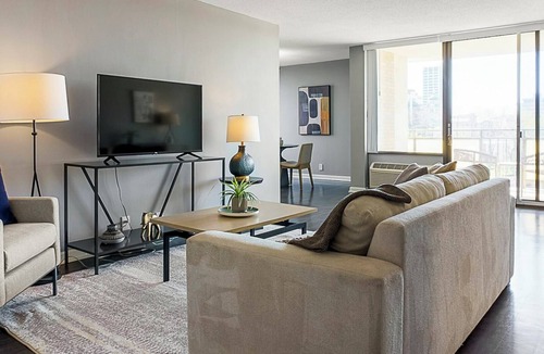 Fort Wayne Apartment | Barsala l 1BD, Professionally managed and cleaned with stylish kitchen
