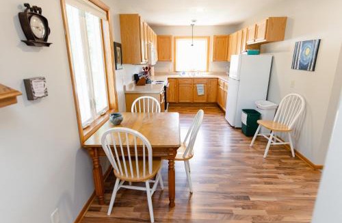Afton Apartment | Bass Creek's Cozy Outback Country Retreat