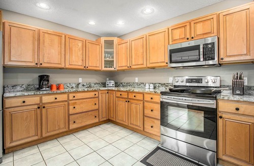 Interlochen House | Bass Lake Lodge · Private Beach · Sleeps 14