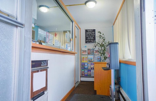 Bay City Hotel | Bay Motel By OYO Bay City