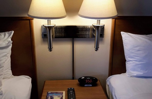 Green Bay Hotel | Bay Motel