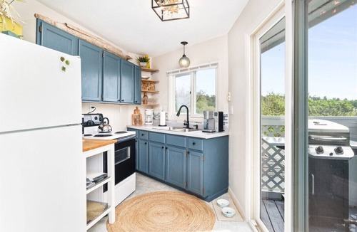 Madeline Island Apartment | Bayfield Suite at Ferry Landing Suites in Downtown