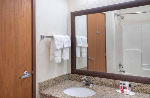 Albany Hotel | Baymont by Wyndham Albany