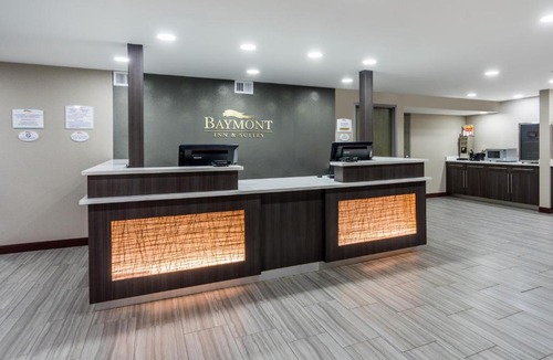 Clarksville Hotel | Baymont by Wyndham Clarksville