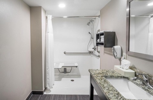 Clarksville Hotel | Baymont by Wyndham Clarksville