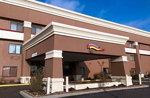 Roseville Hotel | Baymont by Wyndham Detroit/Roseville