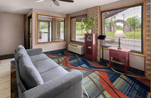 Logan Hotel | Baymont by Wyndham Logan