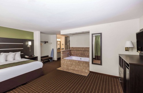 Hillview Hotel | Baymont by Wyndham Louisville South/Shepherdsville/I 65