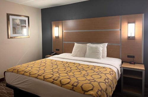 Noblesville Hotel | Baymont by Wyndham Noblesville