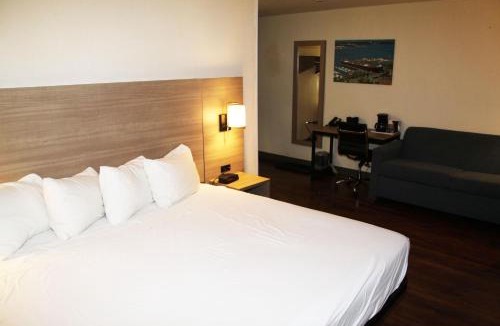 Sault Ste. Marie Hotel | Baymont by Wyndham Sault Ste Marie MI