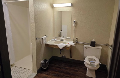 Sault Ste. Marie Hotel | Baymont by Wyndham Sault Ste Marie MI