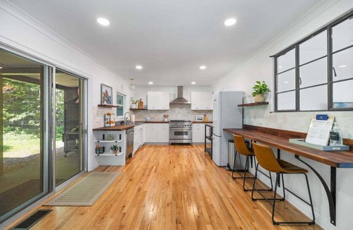 Greilickville Apartment | Bayside Bungalow: West Bay Views Minutes to TC