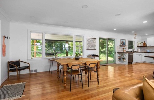 Greilickville Apartment | Bayside Bungalow: West Bay Views Minutes to TC