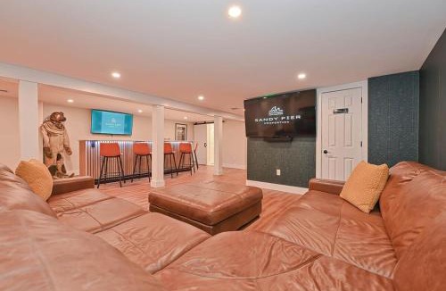 East Dennis House | Bayside Oasis with Hot Tub & Game Room