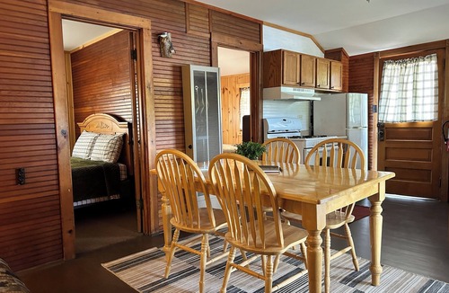 Hazelhurst Cabin | Bayview {Cabin 2}