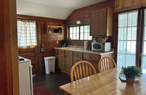 Hazelhurst Cabin | Bayview {Cabin 2}