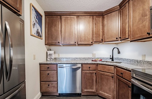 Sunday River Area Condo | Be right at Sunday River for some of the best skiing!