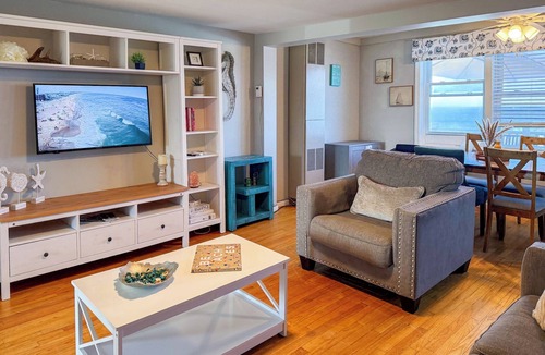 Salisbury Beach House | Beach Access - Free Parking - Grill