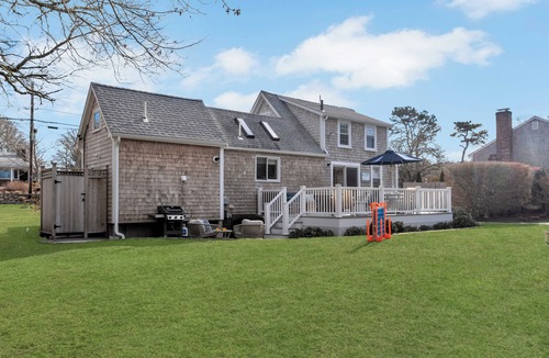 Northwest Harwich House | Beach Bungalow: Steps to Beach, Luxury Family Fun