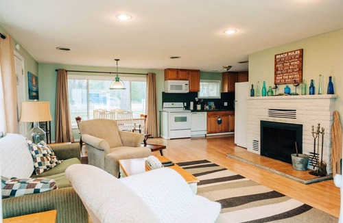 Oscoda Cottage | Beach Club of Oscoda Cottages