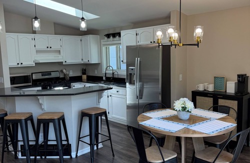Paddock Lake House | Beach House w/Huge Deck Amazing Views! Kayaks, Swim, Fish! Golf Cart Rental!