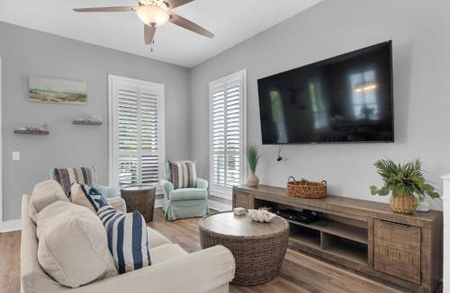 Miramar Beach House | Beach Retreat Cottage 116