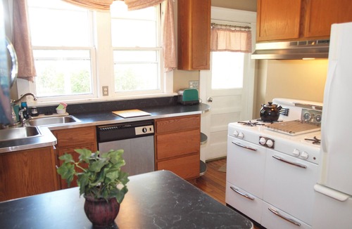 Bluffton House | Beach St. @ Pere Marquette>Reclaim summer 8/17-9/16 available monthly stays