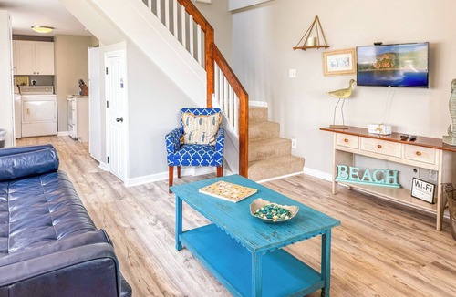Salisbury Beach House | Beachfront Bungalow - Fire Pit - Private Balcony