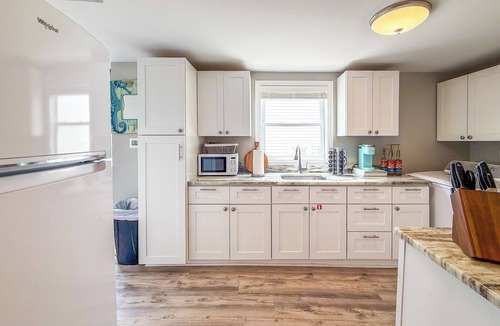 Salisbury Beach House | Beachfront Bungalow - Fire Pit - Private Balcony