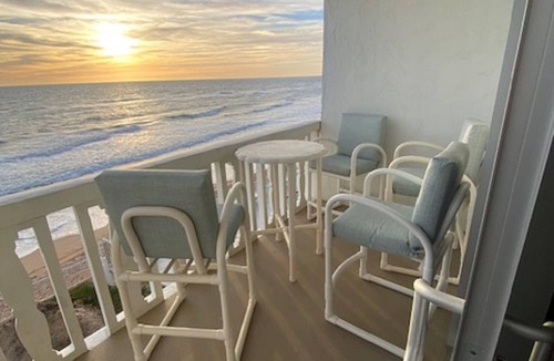 Ocean Shores Condo | Beachfront Condo at quiet end of Ormond Beach. Snowbirds Welcome !