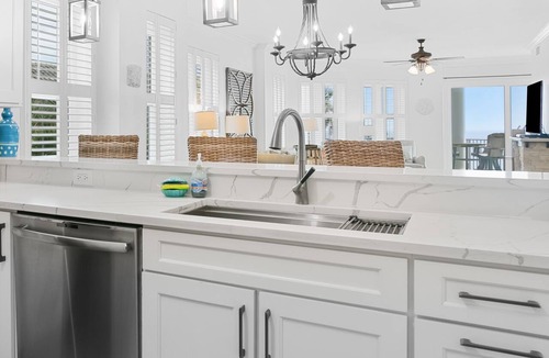 Santa Rosa Beach Condo | BEACHFRONT l SPECTACULAR WATER VIEWS l PRIVATE BEACH l SEASONAL BEACH SET UP