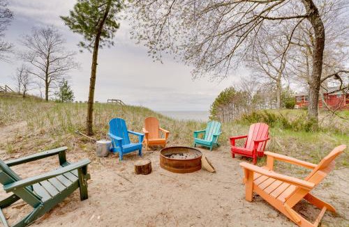 Muskegon House | Beachfront Lake Michigan Cottage: Fire Pit & Deck