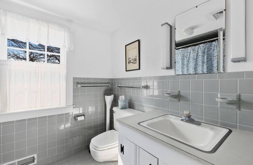 North Chatham House | Beachfront, ocean view, pet friendly, sleeps 8 Nauset Watch