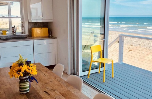 Kenberma House | Beachfront on Nantasket - Renovated Cottage