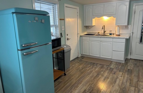 Salisbury Beach House | Beachside 5-bedroom house for large gatherings in charming Salisbury