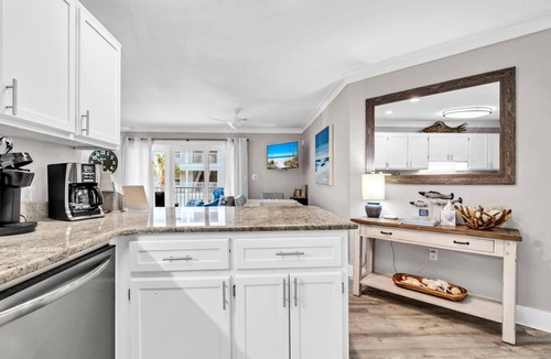 Seagrove Beach Condo | Beachside Villas 122