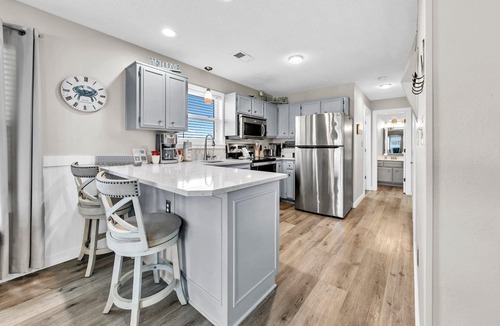 Seagrove Beach Condo | Beachside Villas 831- The Sweet Spot